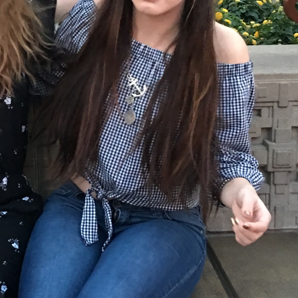 Gingham Off Shoulder Crop Top - Picture 3 of 3